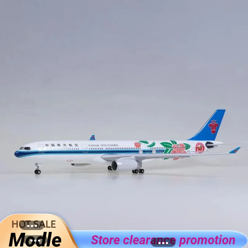 47CM 1:135 Scale 330  A330 Model AIR China SOUTHERN Airlines Airway W Base Wheel Lights Resin Aircraft Plane Toy for collections