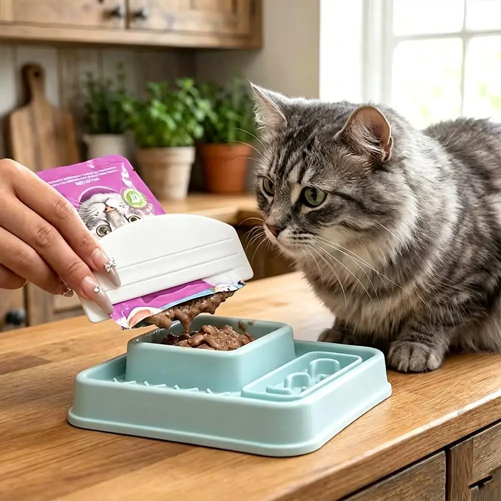 Lickable Cat Treat Dispenser Squeezer Tool Portable Multifunction Cat Treat Dispenser Manual Reusable Cream Tube Squeezer