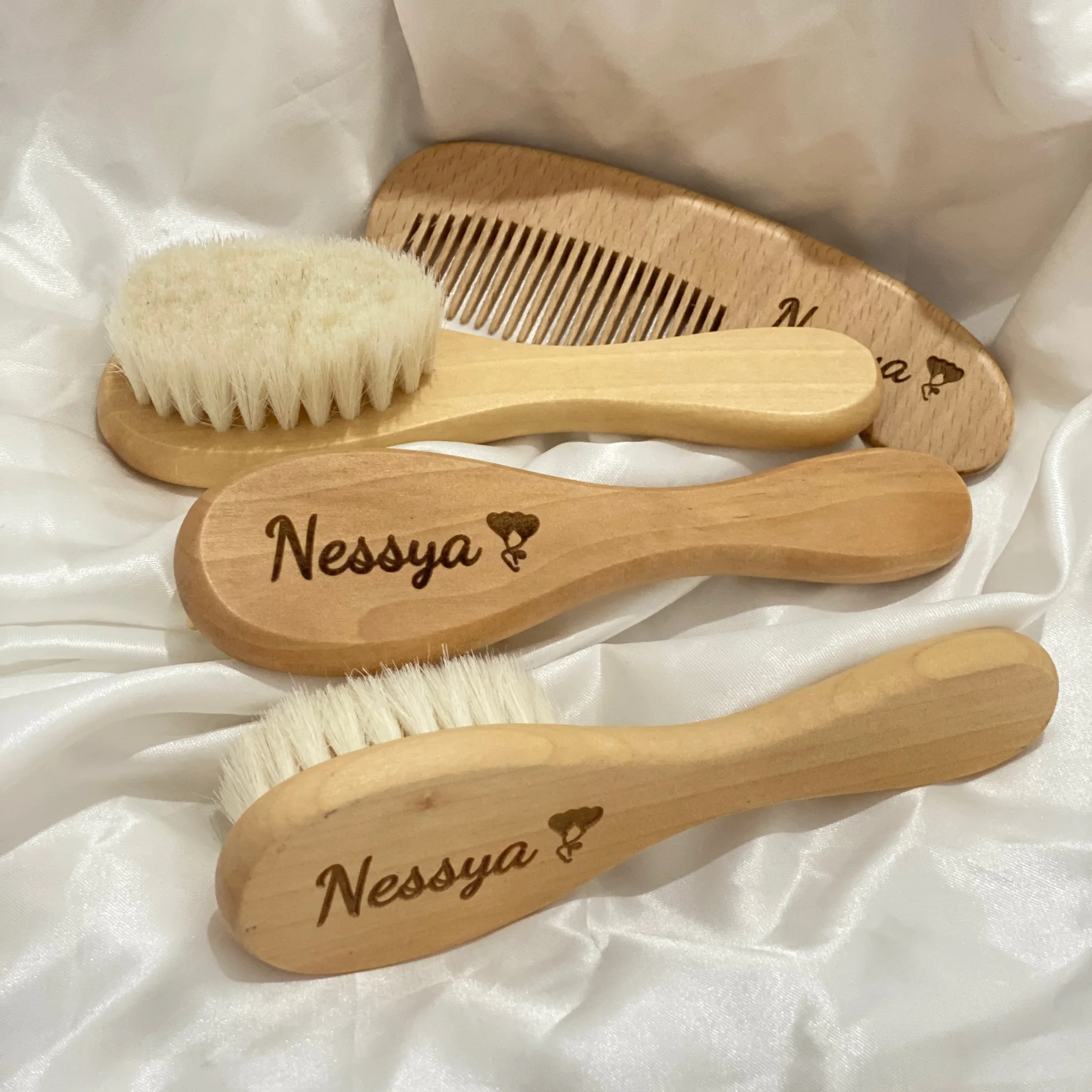 Engraved personalised wooden hairbrush Customized Bridesmaids Hair Comb Gifts Children's Birthday Present Christmas Present