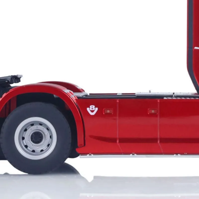 

Радиоуправляемый трактор-грузовик RTR 770S, масштаб 1/18, готовая модель, с аккумулятором 7.4В, 19 каналов, световые и звуковые эффекты, на пульте управления