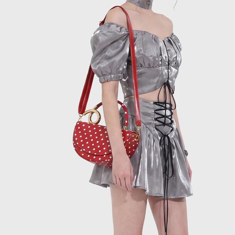 Designer Kleine Satteltasche mit Kurzem Henkel, Handtasche, Modische Polka-Dot Schultertasche, Y2K Trend Damen Party Clutch – Detail 6