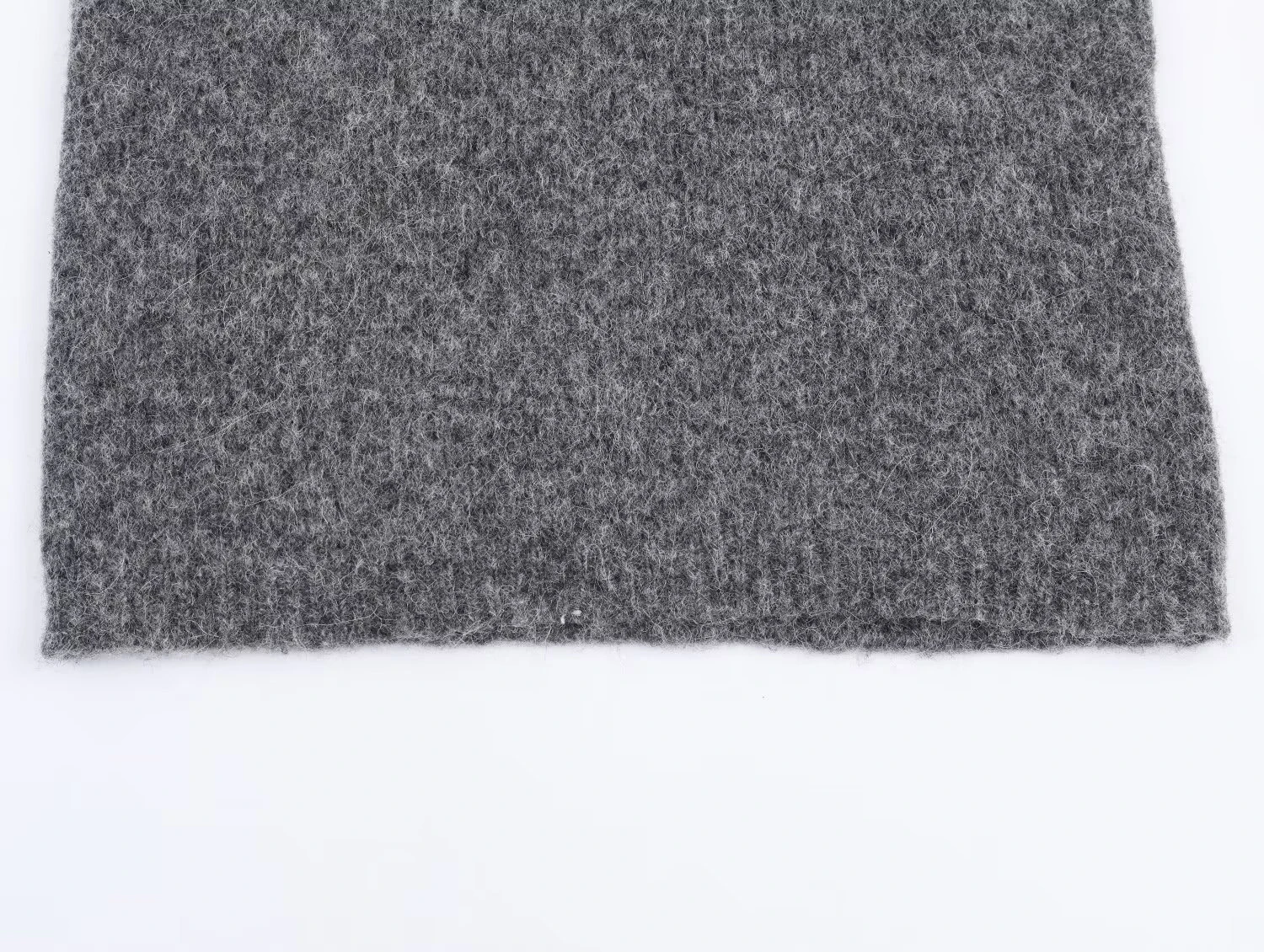 Chemise tricotée à col montant pour femme, nouveau Style à la mode, gilet tricoté, mélange de bijoux, haut perlé, hiver 2025