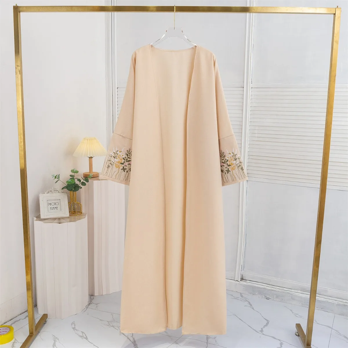 Ricamo floreale aperto davanti Abaya donna Maxi lunghezza vestito musulmano Abaya manica lunga caftani donna Jilbabs abbigliamento donna