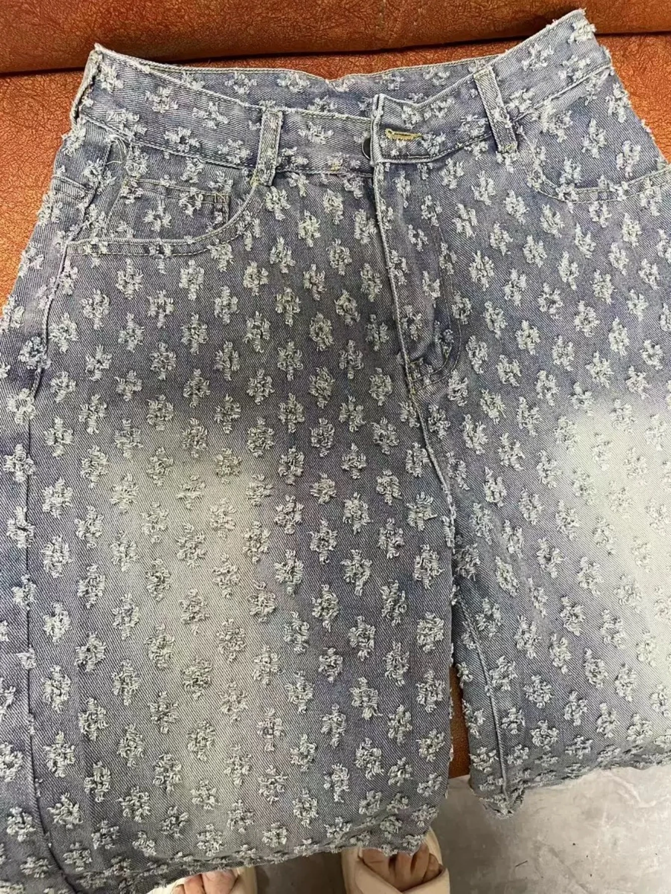 شورت صيفي رقيق خاص للرجال من أوروبا وأمريكا، شورت جينز أزرق اللون، سروال متوسط غير رسمي على الموضة في الشارع العالي