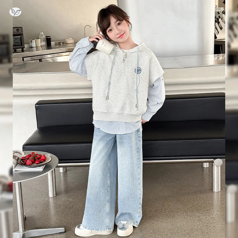 

2025 New Girls' Autumn Outfit Base Shirt Hooded Sweatshirt Vest Jeans Three Piece Set Children's Clothing