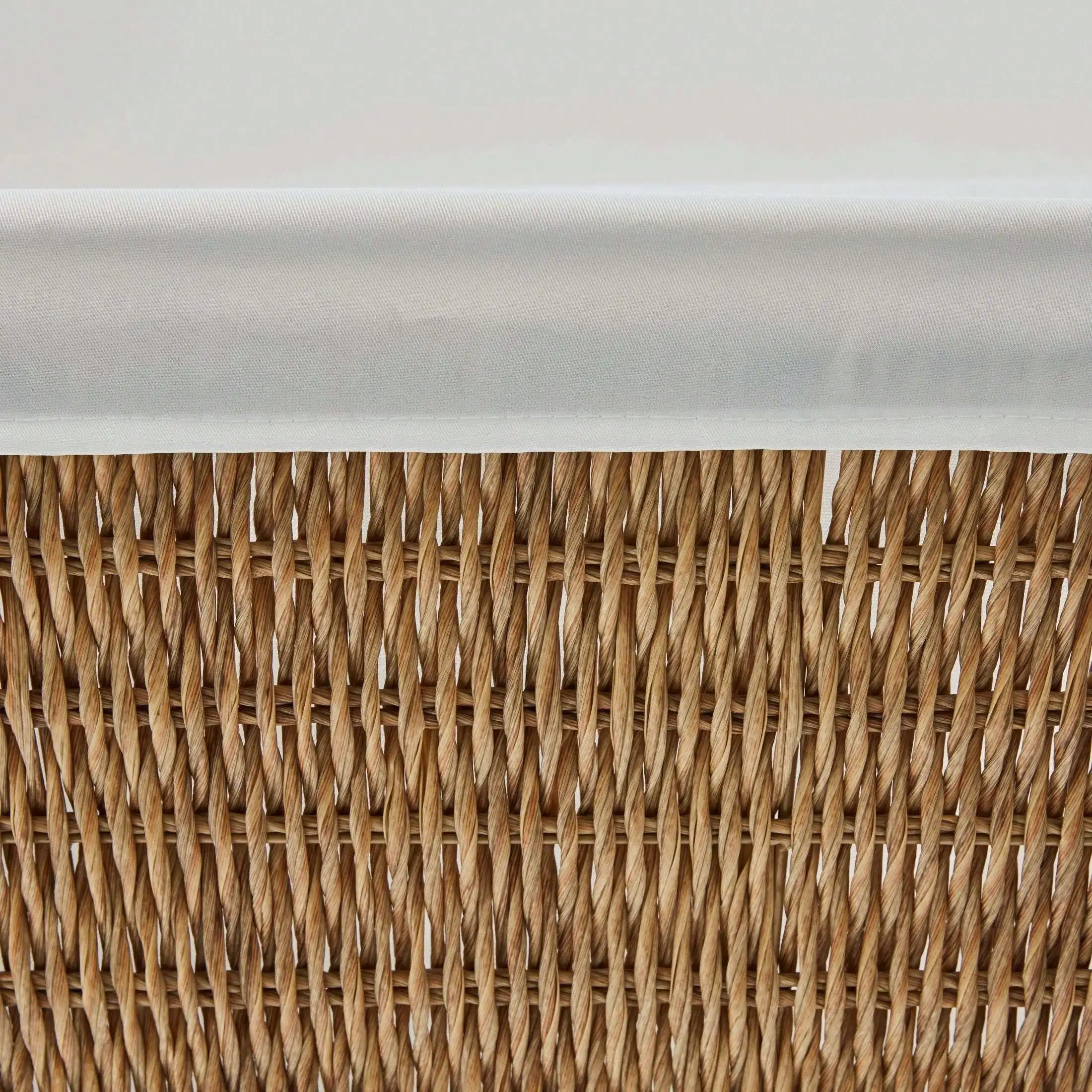 Cesto para roupa suja de vime poli de resina (com forro)