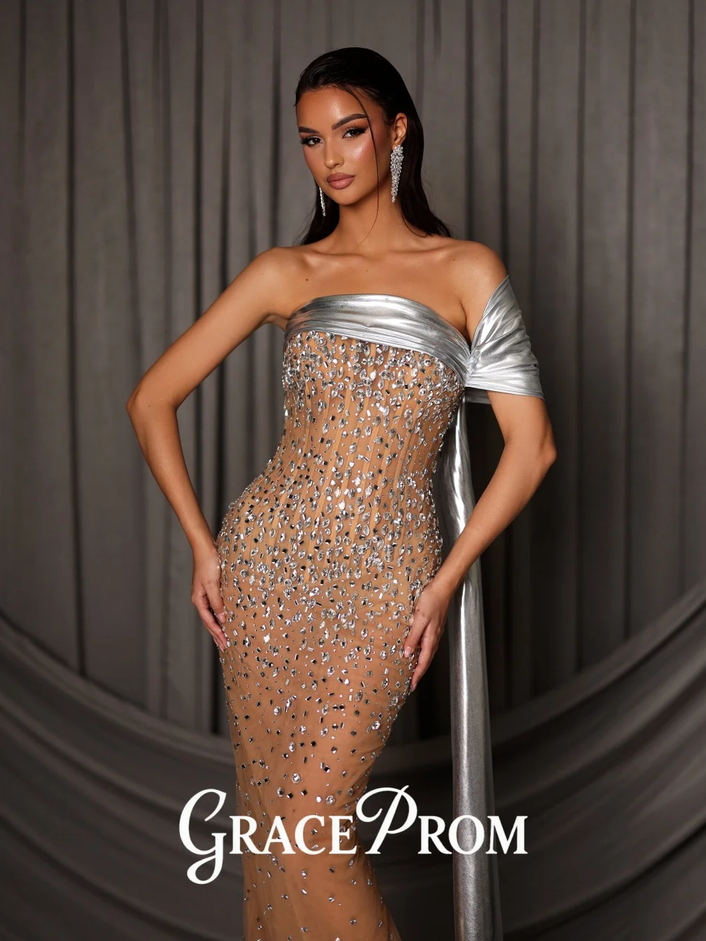 

GraceProm Glittering Strapless Evening Dress 2026 Sequin Carpet Gown Opulent A-Line Floor-Length Party Gown فساتين سهر