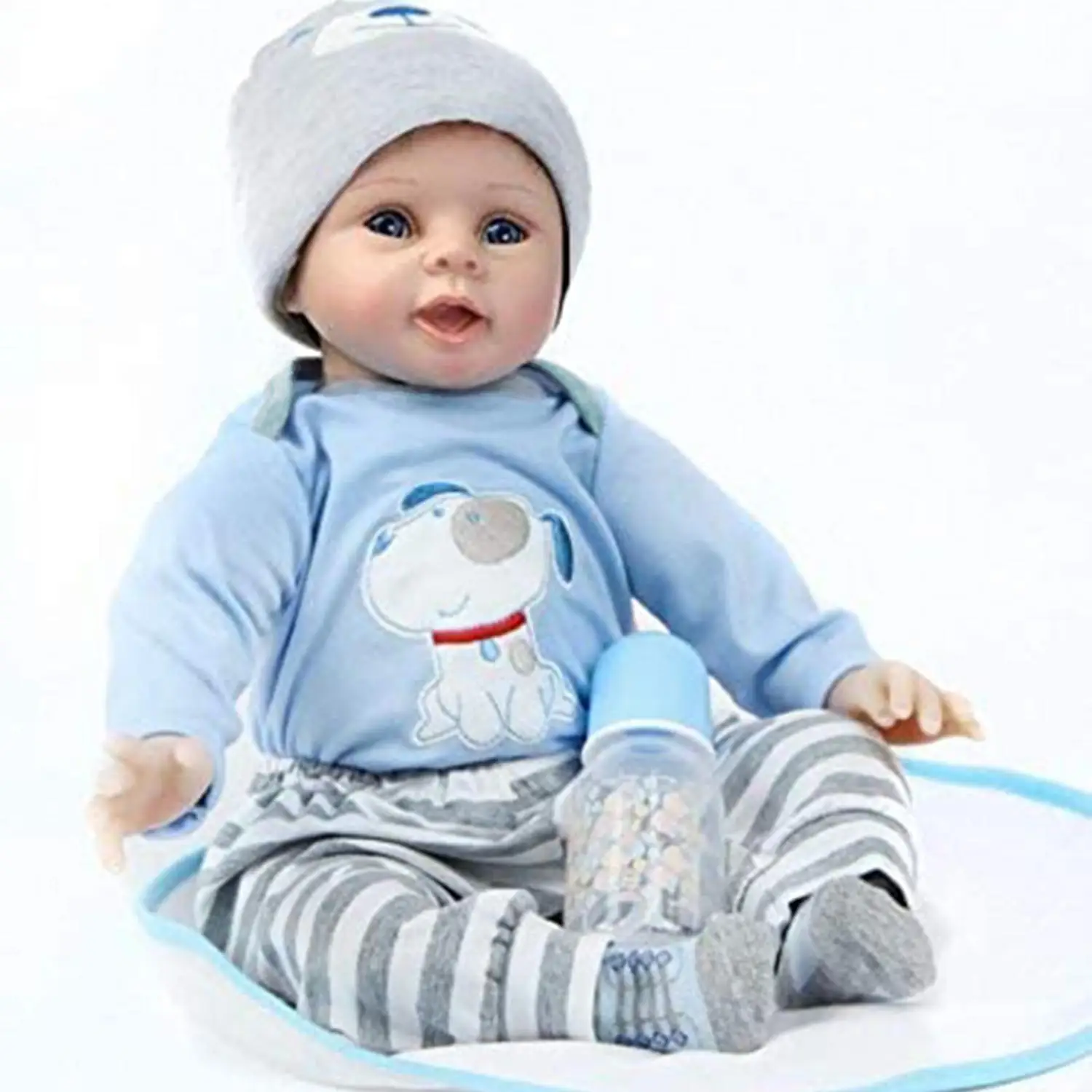 

A 55cm-long fully enamel doll that can be washed and reused, perfect for soothing and entertaining babies. It's a realistic baby