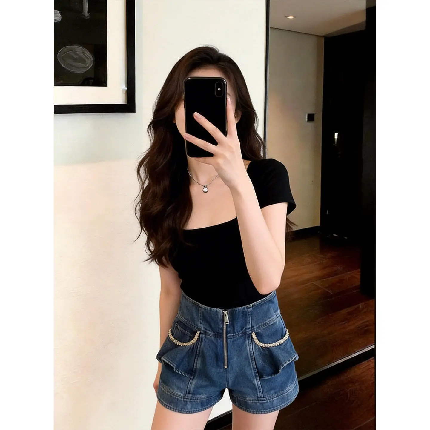 Harajuku Chic High Waist Rhinestone Trim Denim Shorts Zipper Front Ruffle Hem Wide Leg Hot Pants For Women Streetwear Trendy Y2K