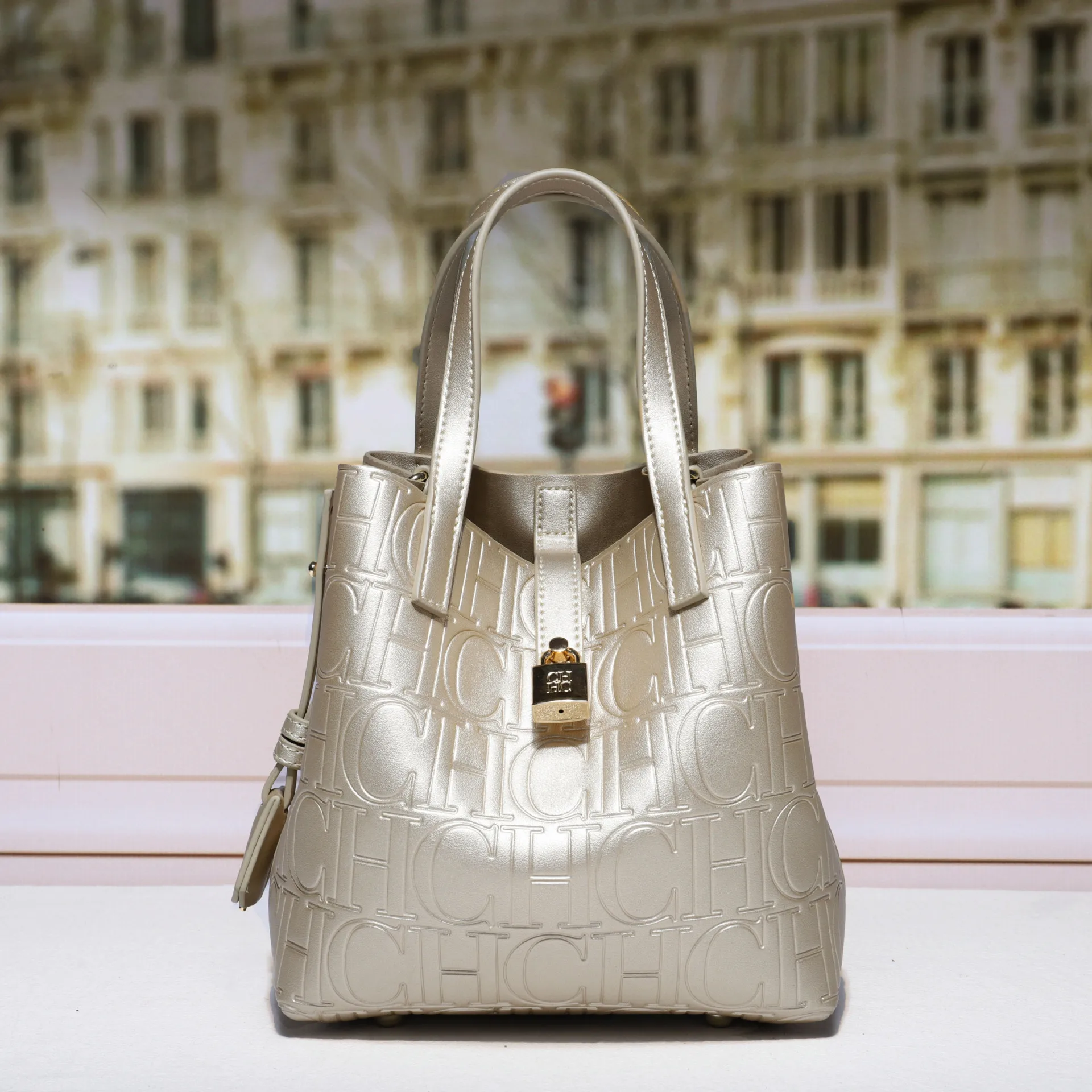 

Designer 2025 Women's Handbag Elegant Embossed Bucket Bag Multiway Crossbody Tote Purse Ladies Fashion