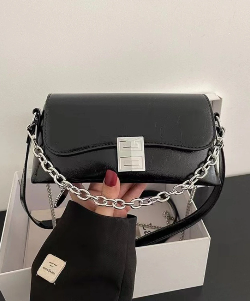 

2025 Luxury Chain Crossbody Bag Stylish Niche Shoulder Purse for Women Fashionable Small Handbag Trendy Designer