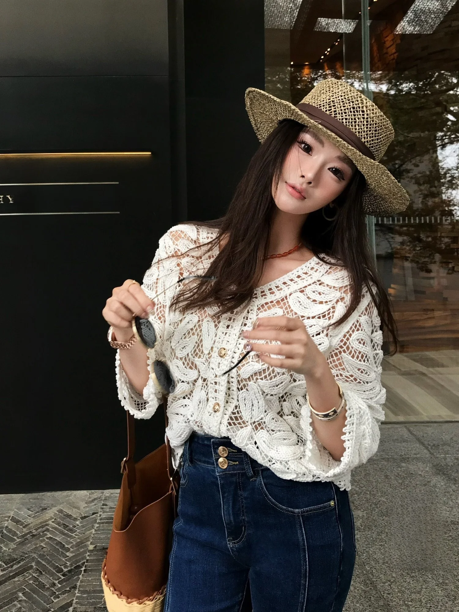 

Newdadada Women's Long Sleeve Knitted Hollow out Cardigan Breathable Casual Style Cotton Fiber round Neck Button up Top