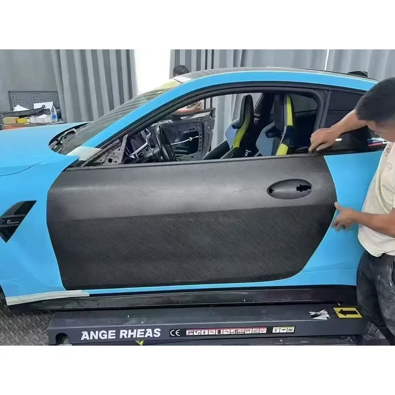 Suitable for G82 M4 Carbon Fiber Door G82 M4 Light OEM Dry Carbon Fiber Door Panel