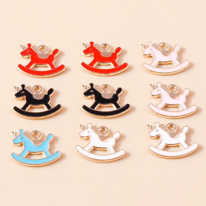 10 teile/los 15*12mm 4 Farbe Schaukelpferd Charms DIY für Halsketten Anhänger Ohrringe Machen Emaille Mädchen Charms schmuck Zubehör