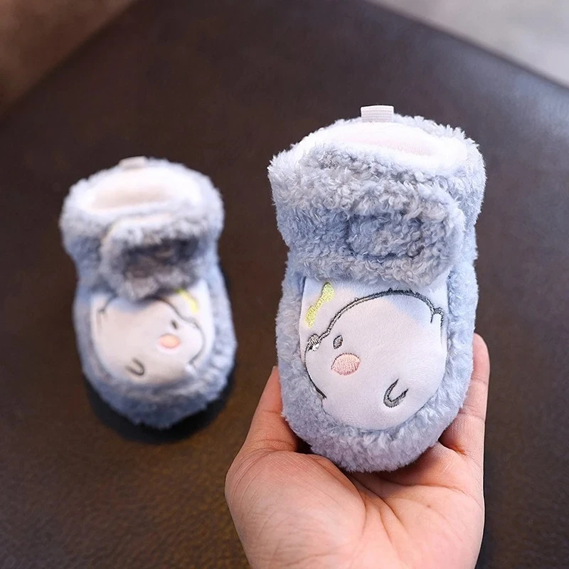 

2025 Winter Booties, Fleece-Lined Thickened Soft Sole Stay-On Warm First Walkers for 0-12 Months Newborns