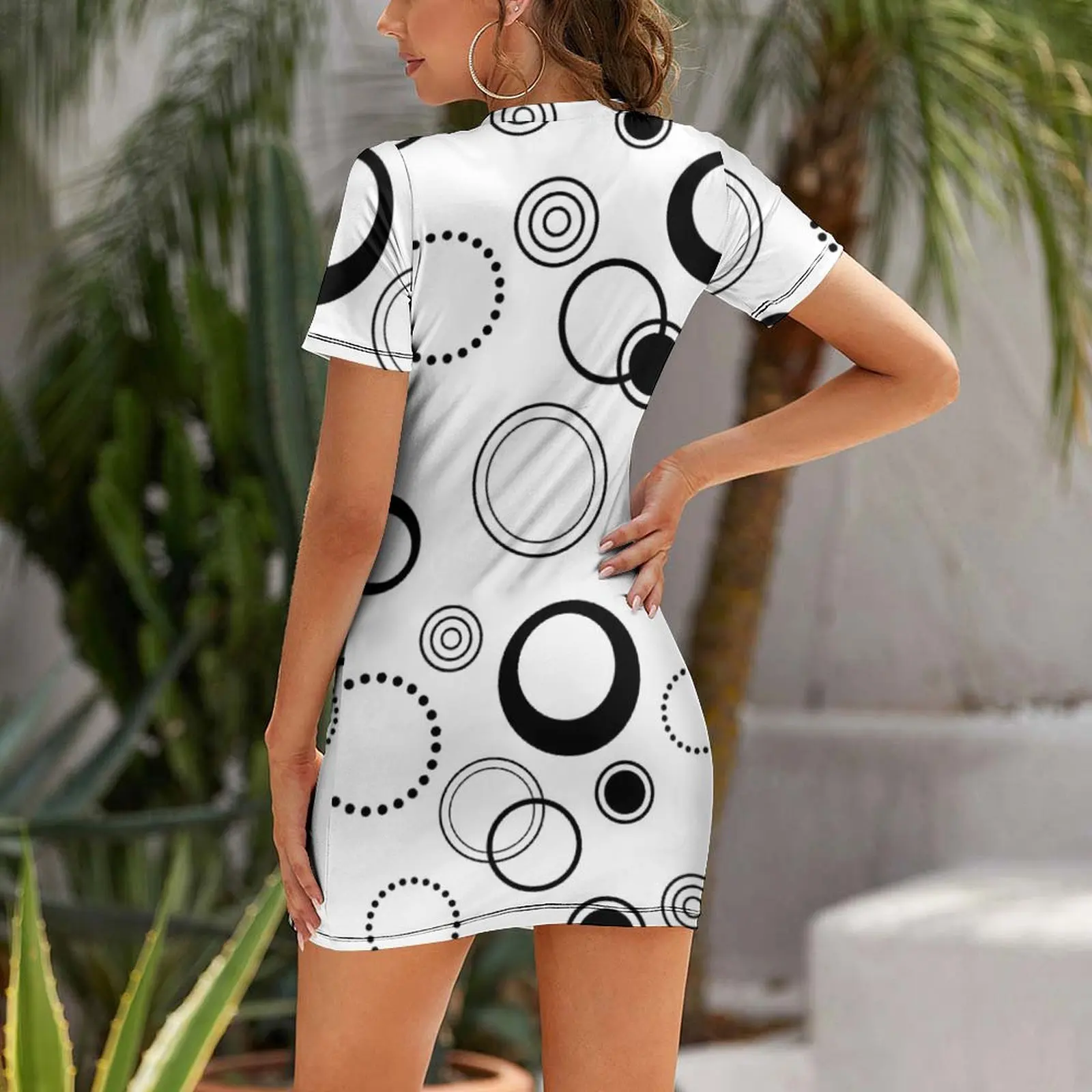 Retro Swinging Sixties Black and White Short Sleeved Dress beach dresses Bridesmaid dress woman