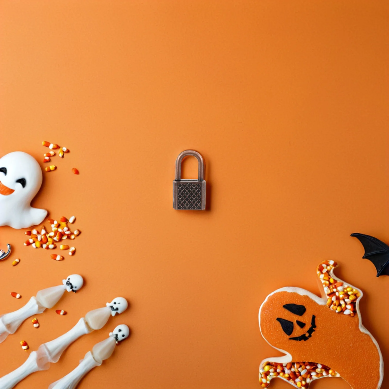 

30Sets Vintage Pirate Lock Set Metal Padlock Keys for Halloween Treasure Chest Party Role Playing DIY Locking Hasp