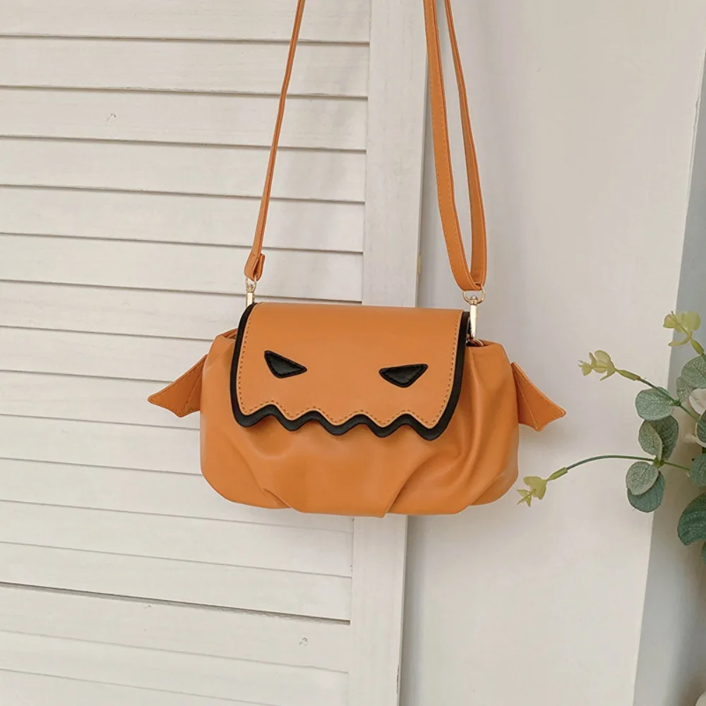 Adjustable PU Leather Halloween Candy Handbag Zipper Wing Crossbody Bag Large Capacity Waterproof Candy Treat Bag Cosplay