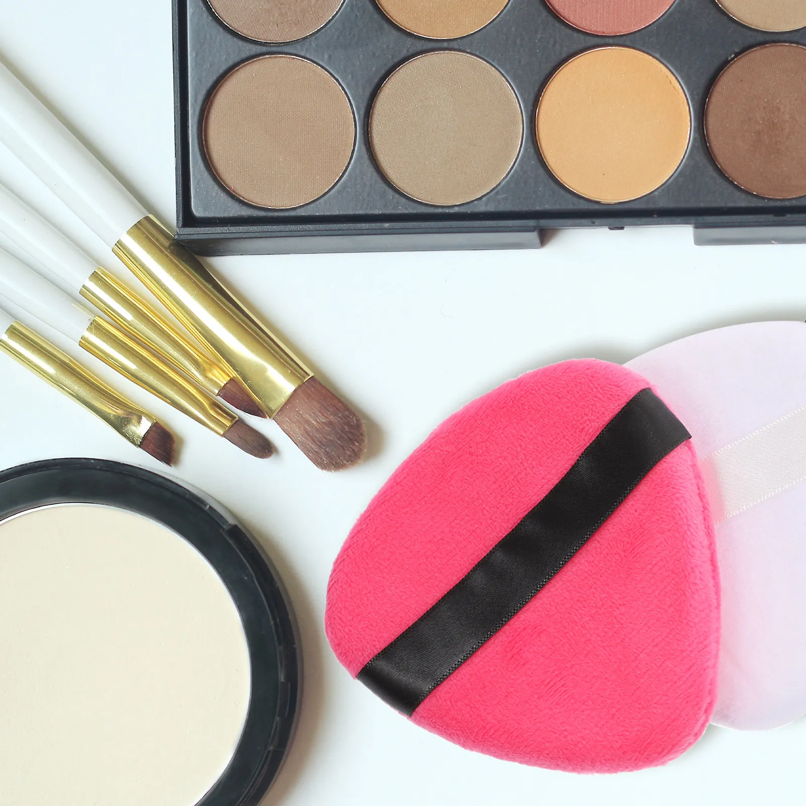 8Pcs Drop Shaped Makeup Puff Soft Skin Friendly Face Makeup Tool for Sensitive Skin Loose Powder Application Natural Finish