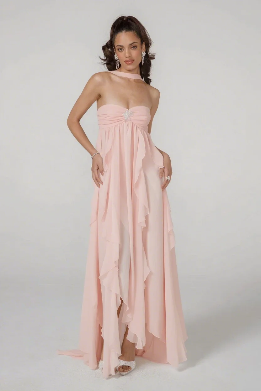 สีชมพูสไตล์ฝรั่งเศส Halter ชีฟองชุดราตรีเซ็กซี่ Backless Star ตกแต่งไม่สม่ําเสมอ Ruffle Hem Maxi ชุดชายหาดสําหรับวันหยุด