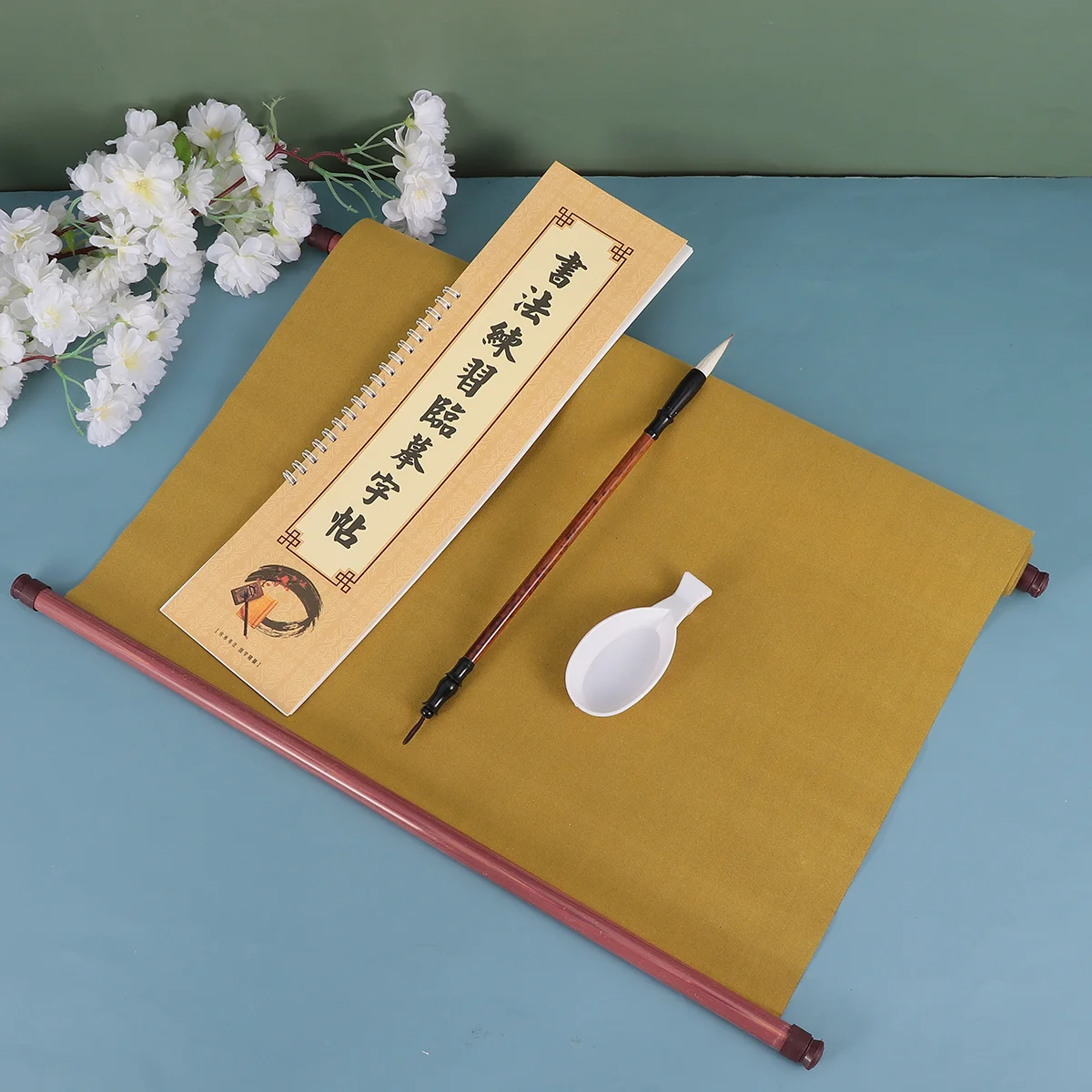 

4pcs 1.5M Rice Grid Water Writing Cloth Calligraphy Practice Brush Painting Kit Copybook Empty Dish Art Supplies