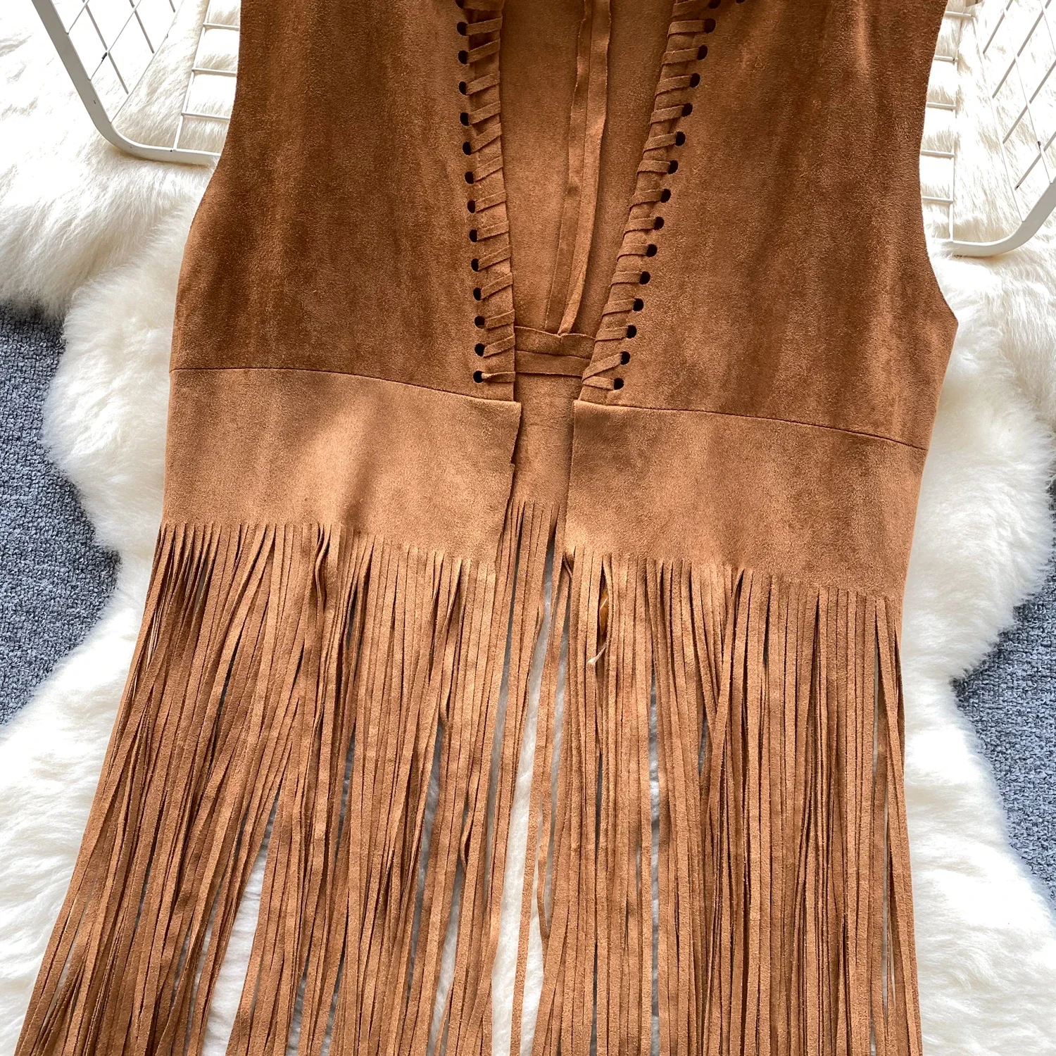 New Women\'s Suede Cardigan Waistcoat Suede Long Fringe Cape Tassels Open Front Hollow Hole Design Fashion Hippie Outerwears