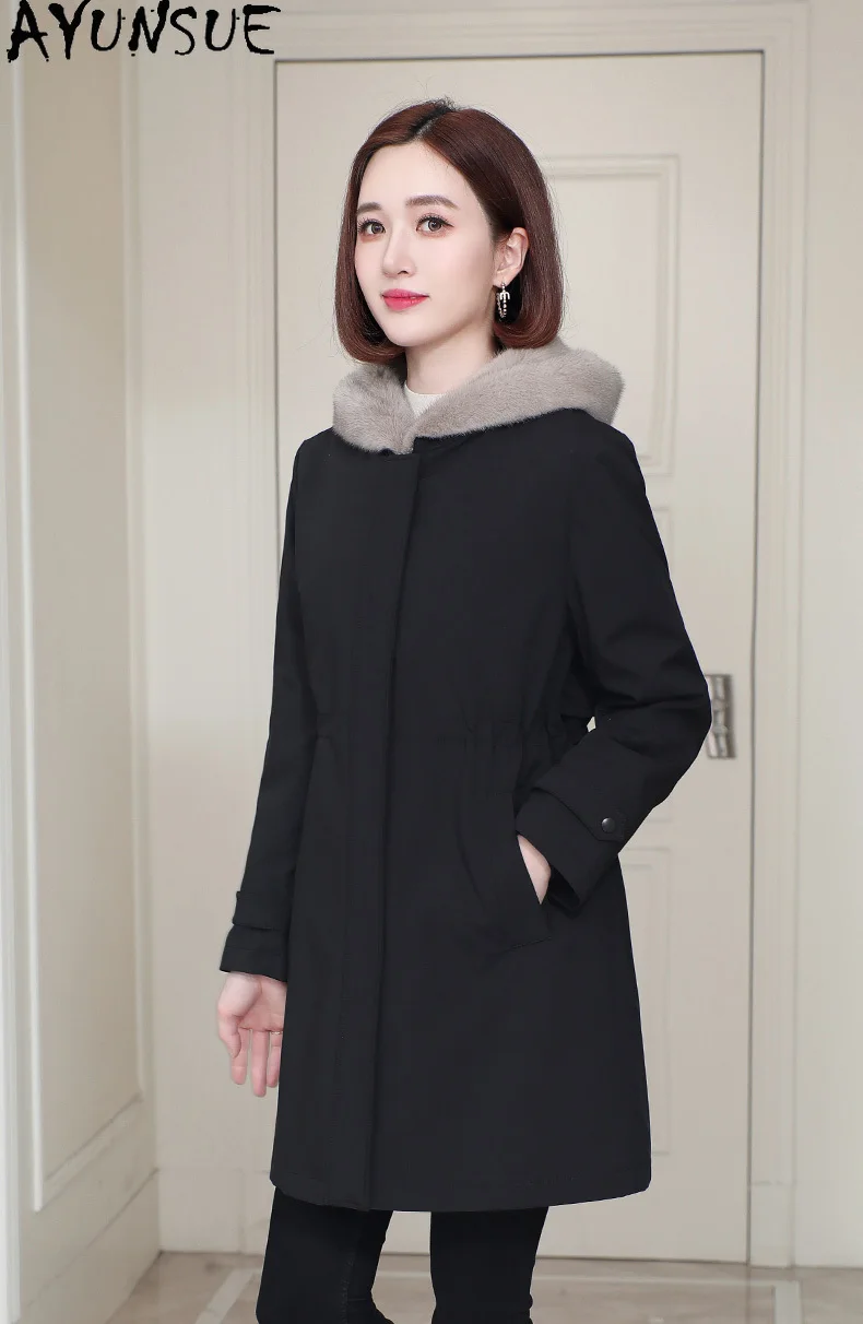 معطف فرو المنك الحقيقي من AYUNSUE للنساء 2025 ملابس شتوية متوسطة الطول بطانة سترة قابلة للفصل معطف فرو حقيقي معاطف نسائية