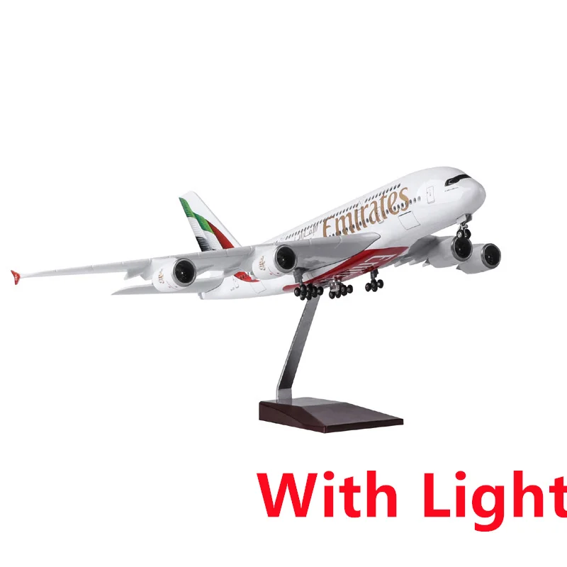 エアバス A380 シンガポール航空　1/160 航空機模型 LEDライト付き エミレーツ航空 エアバス A380 1/160 航空機模型 LEDライト付き - メルカリ