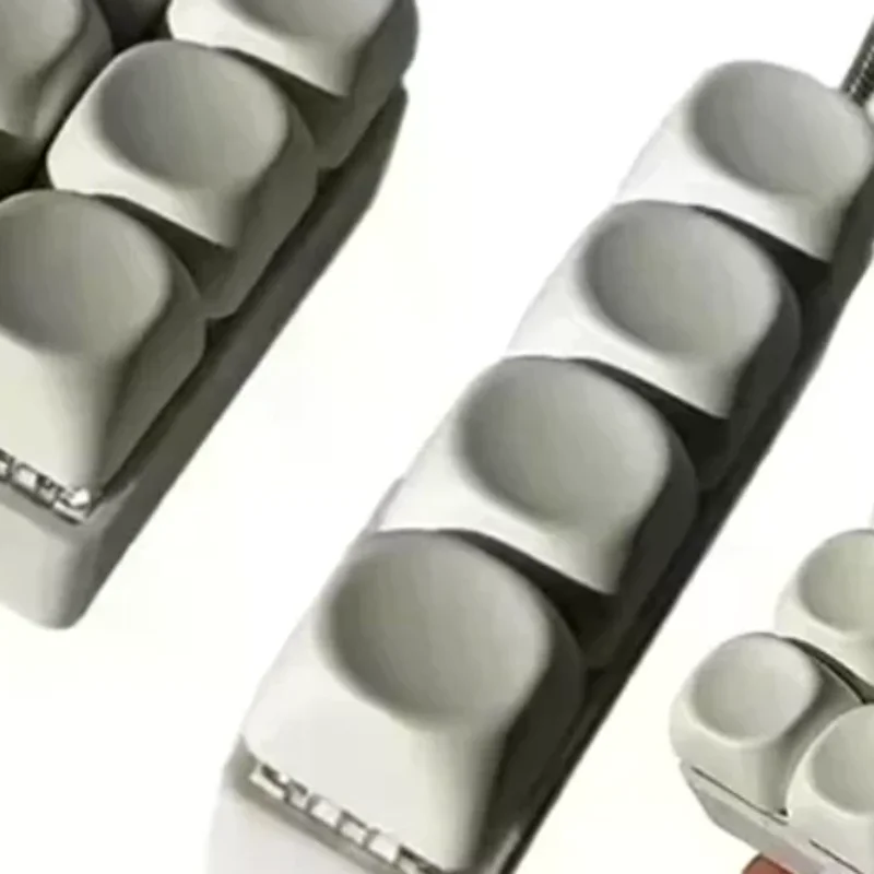 

Keychain With Keyboard To Relieve Stress 4/9 Button Toy Relaxing And Quiet Mechanical Keyboard Easy To Remove Readjust