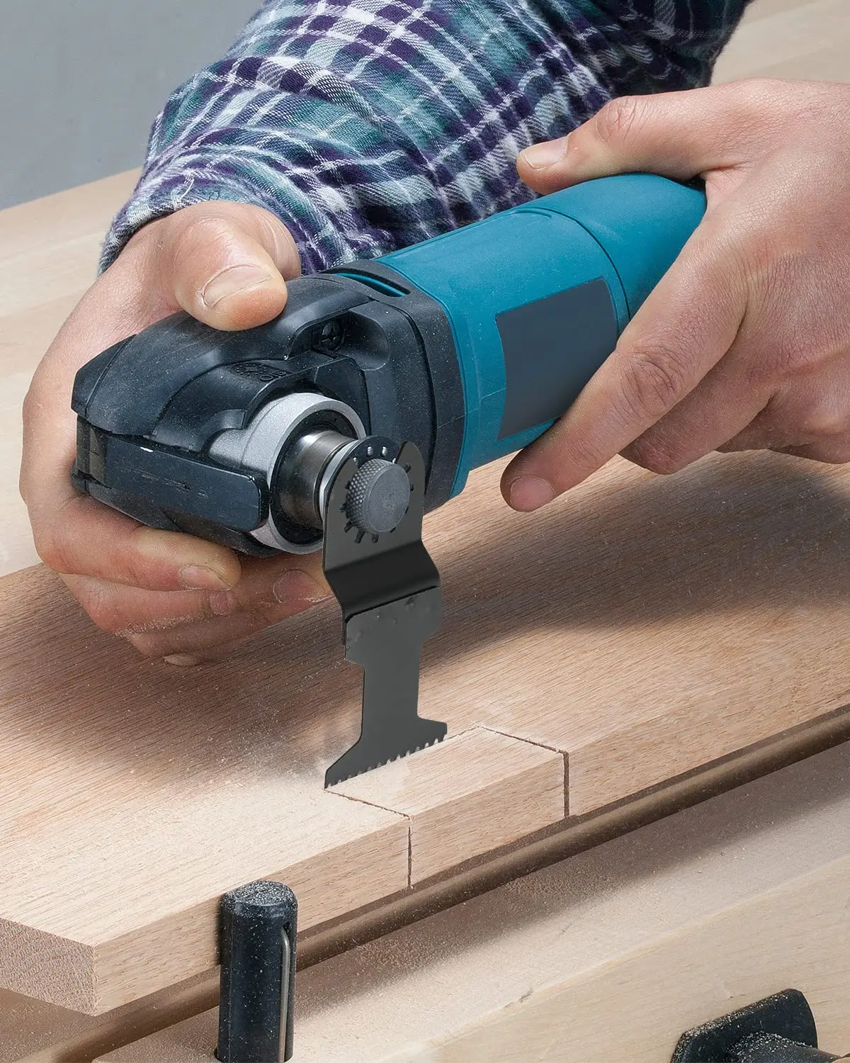 60 szt. Ostrzy do piły oscylacyjnej, ulepszone wersja 2023, wydajny japoński zestaw narzędzi wielofunkcyjnych z długimi zębami i szybkim mocowaniem do plastiku i drewna.