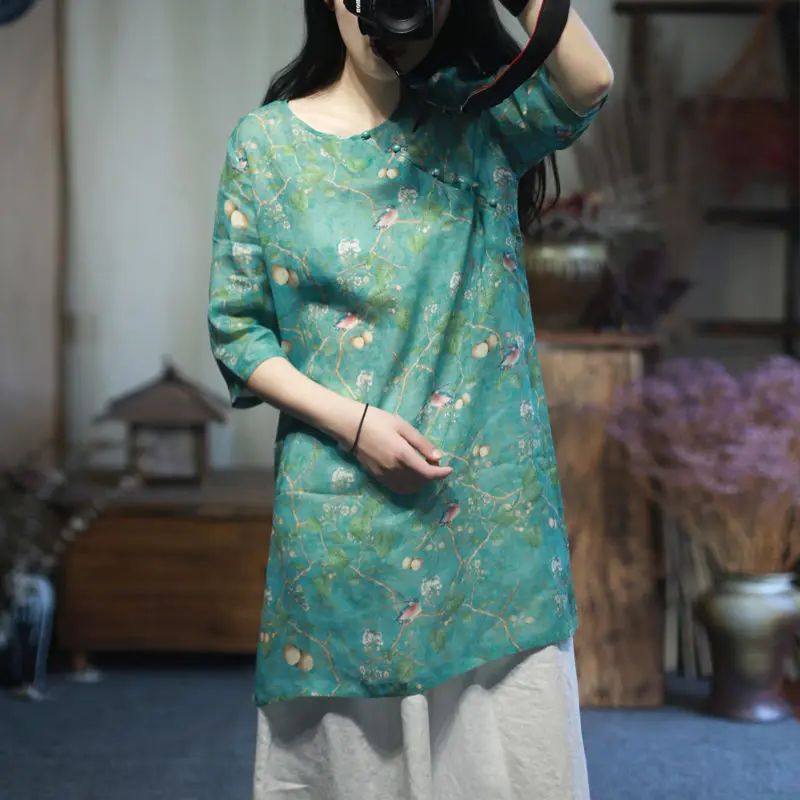 Retro Chinese style summer women's printed round neck slanted collar with pearl buttons loose fitting mid sleeve shirt tops