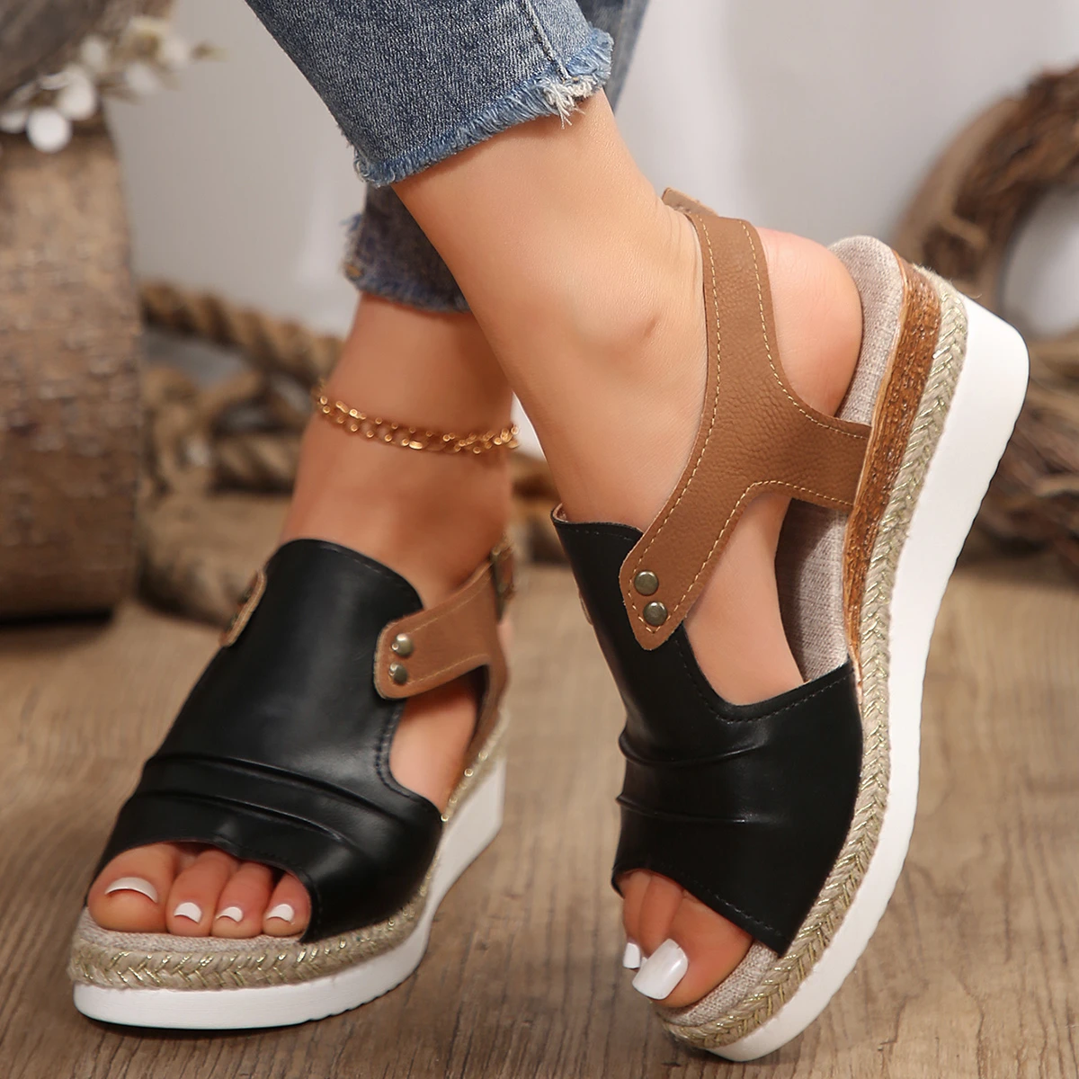 

New Pleated PU Leather Wedge Sandals for Women Back Strap Espadrilles Platform Sandles Woman Summer Thick Bottom Peep Toe Shoes