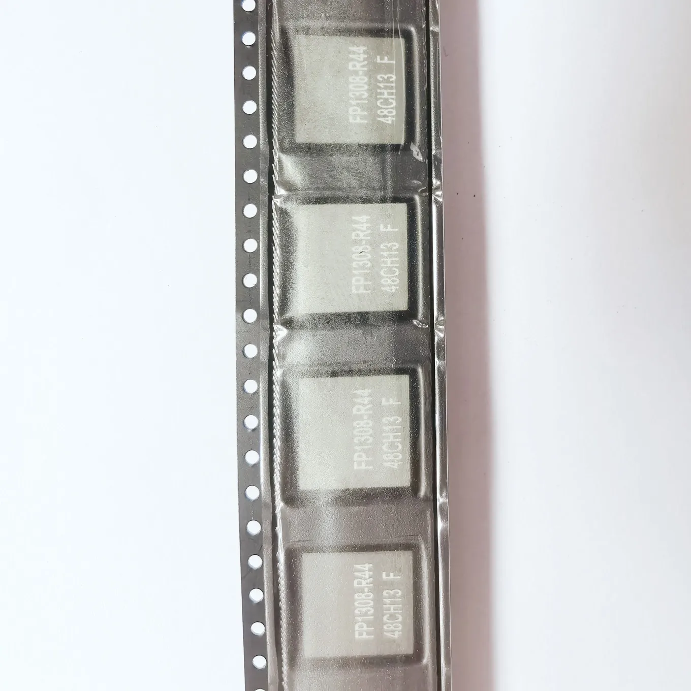 Nuovo induttore ad alta corrente originale 100% FP1308-R44-R 440NH 68A