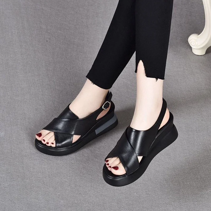 Comfortable Sandals 2022 New Summer Fashion Outer Wear Solid Color All-match Thick-soled Sponge Cake One-word Buckle Women Shoes