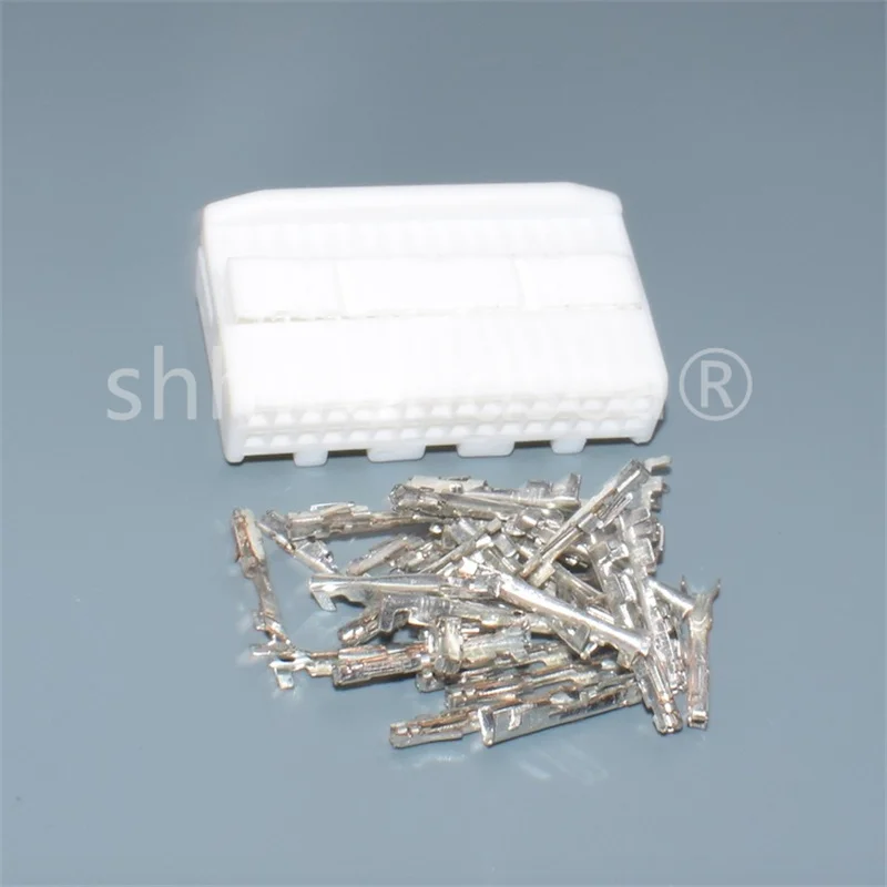 Shhworldsea 32 دبوس 0.7 مللي متر سيارة أنثى ذكر موصل التوصيل الإسكان المقبس دون محطة 1318747-1 لنيسان #4