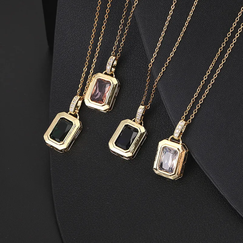 

Necklace Women's 18k Gold Plated Channel Set Rectangular Crystal Zircon Geometric Pendant Sweet Romantic Fashion Jewelry Gift