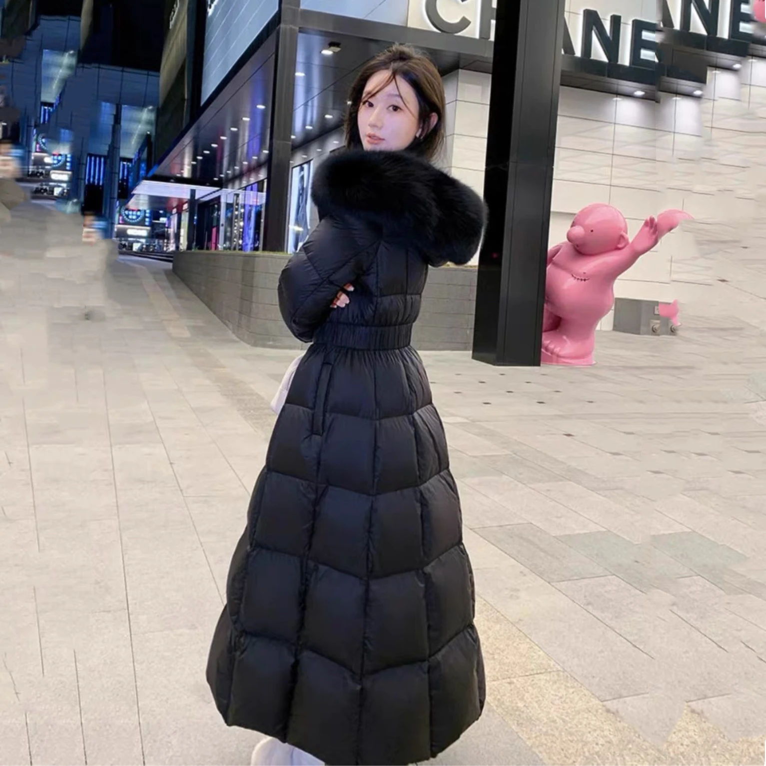 暖かい厚手の韓国風レディースコットンジャケット、大きなファー襟付きミドル丈フード付きオーバーニーコート