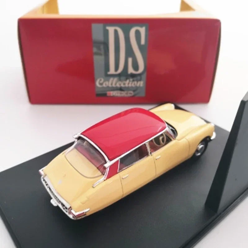 Diecast 1:43 Scale Citroen DS 19 DS19 Slough 1956 Alloy Car Model Collection Static Decoration Gifts Kids Toys Boys