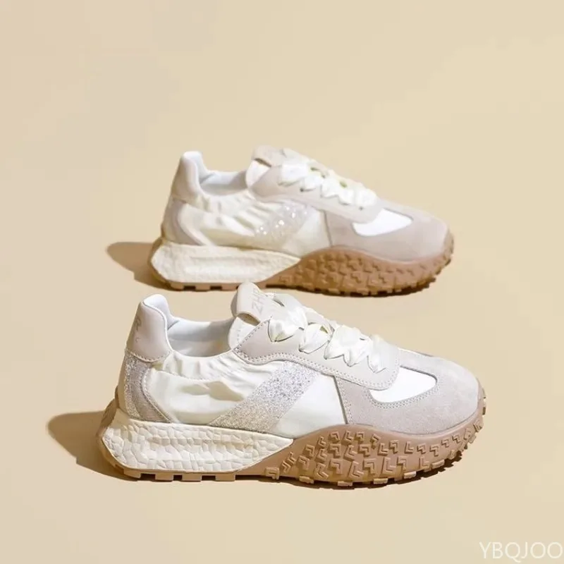 レディース春夏厚底スニーカーカジュアル快適シューズ通気性メッシュソフトソール身長アップシューズ