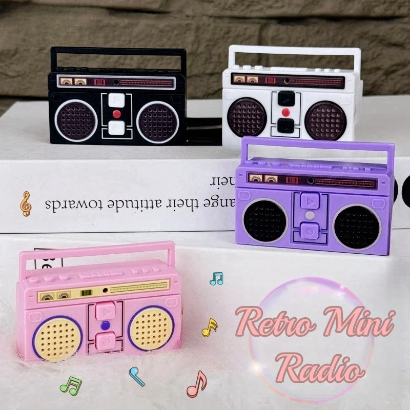 Retro Mini Radio Recorder Keychain Nostalgic Classical Recorder Funny Bag Ornaments Valentine's Day Birthday Party Gifts