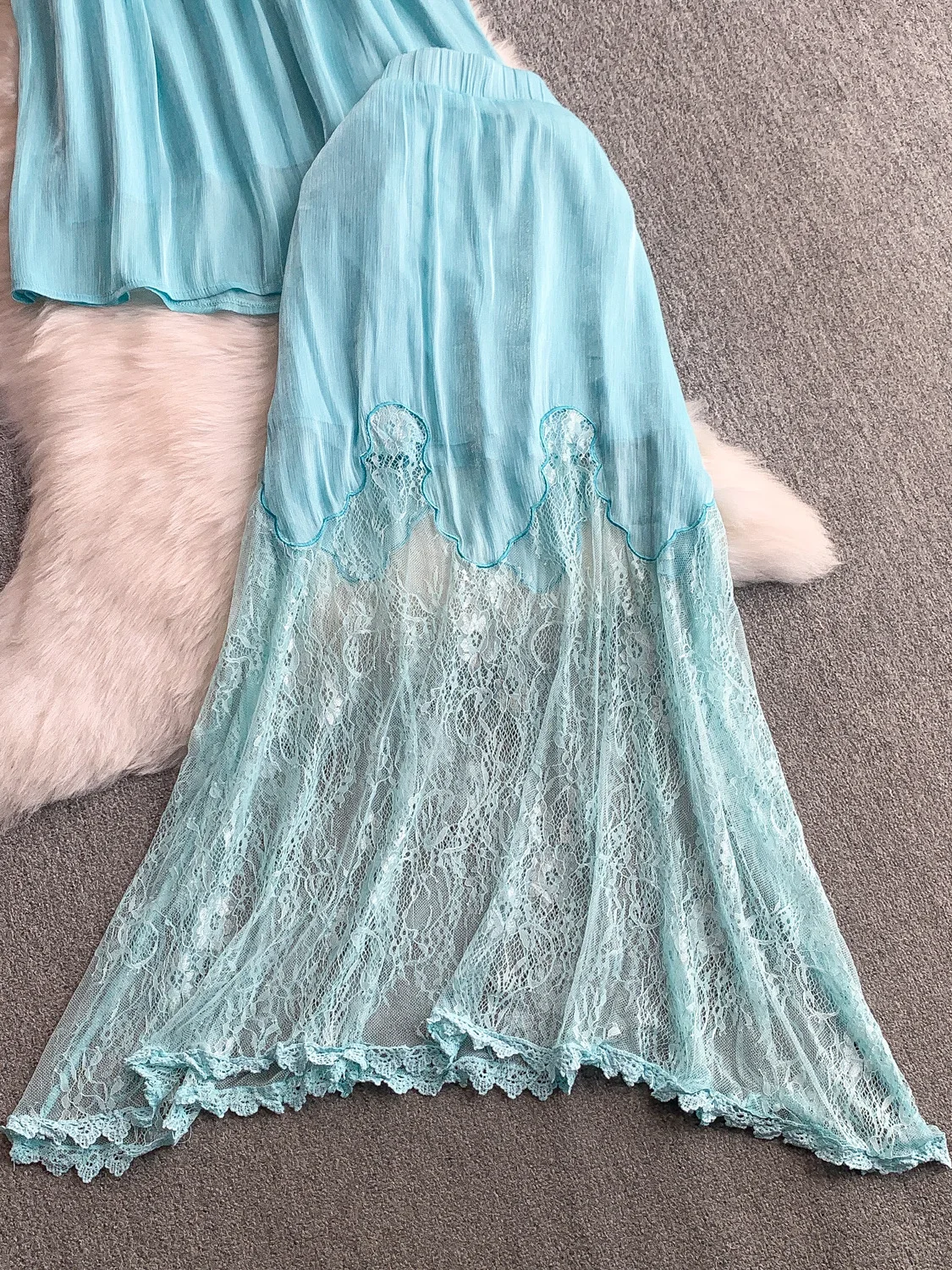 Blaues Spitzenbesatz-Top und hoch taillierter, schlankmachender langer Rock-Set, sexy Splice-Design, Urlaubsfaion, zweiteiliger Damenanzug