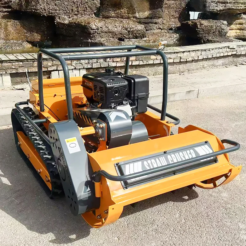 Robot per tagliare il prato strisciante con telecomando intelligente personalizzato, adatto per attività di taglio del prato nelle fattorie e giardini
