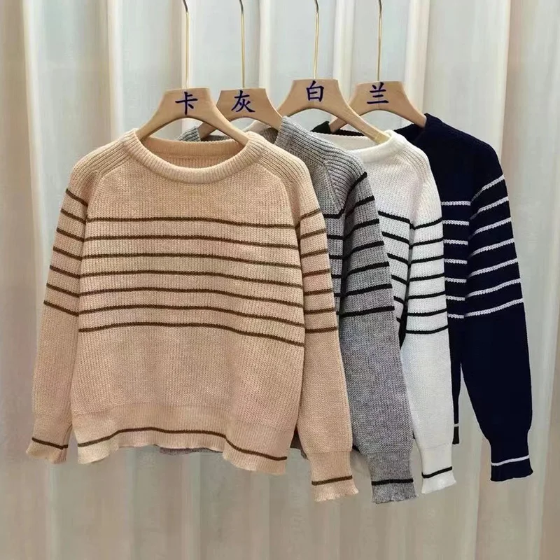 

Women's Fashion Top Round Neck Stripes Korean Style Sweater Loose Fitting Autumn and Winter Pullovers