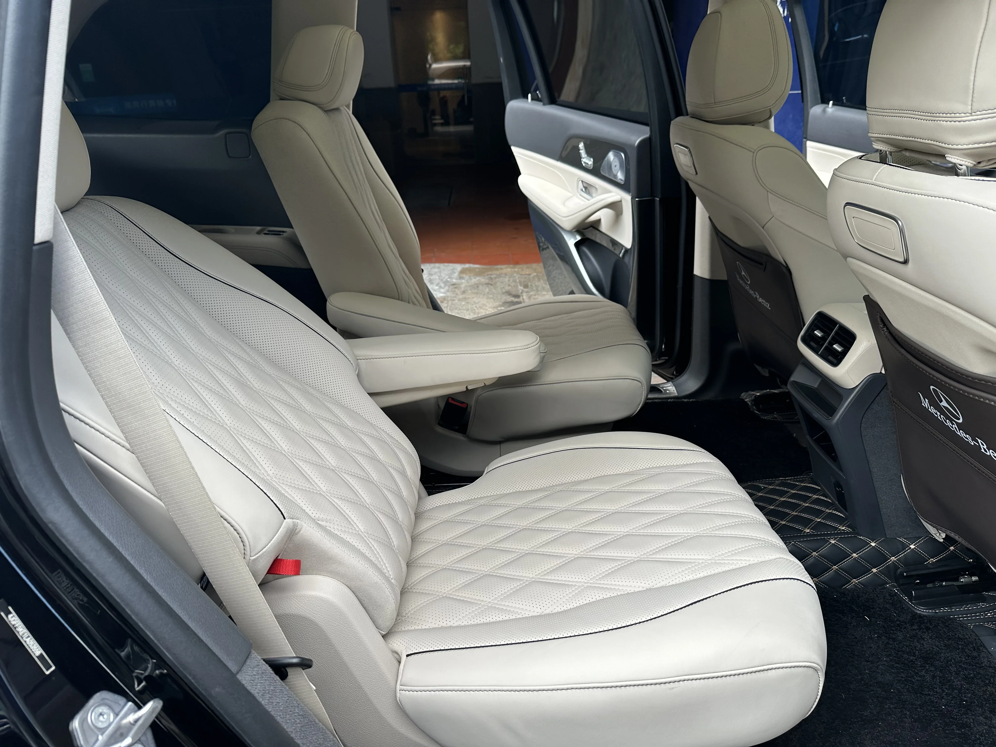 Full-Car Seat Covers Replacement for  AMGGLE63 -- Pearl Silver Gray with Beige(Six-seater)