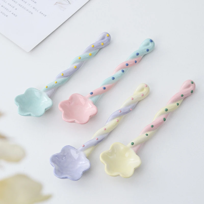 1Pc Ceramic Long Handle Spoon Cute Ice Cream Hand Painted Dessert with Kitchen Tableware Accessories