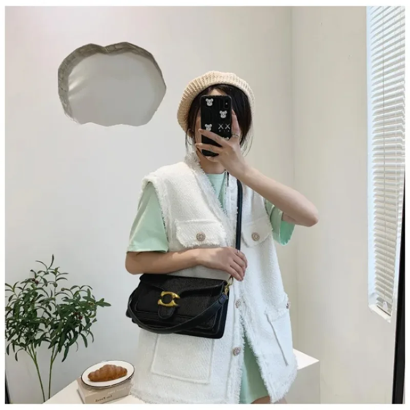 กระเป๋าแฟชั่นทรงสี่เหลี่ยมเล็กแบบสะพายข้าง รุ่นใหม่ ปี 2025