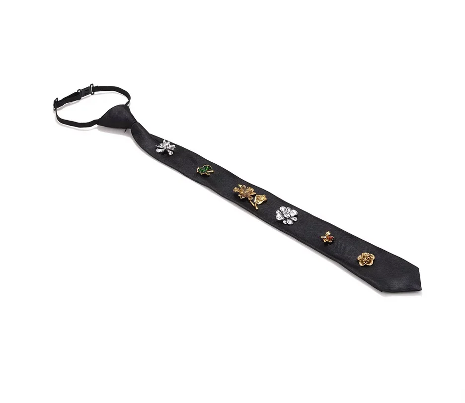 Europe and the United States big-name design niche flower studded tie sweet temperament out of the tide women's neck belt.