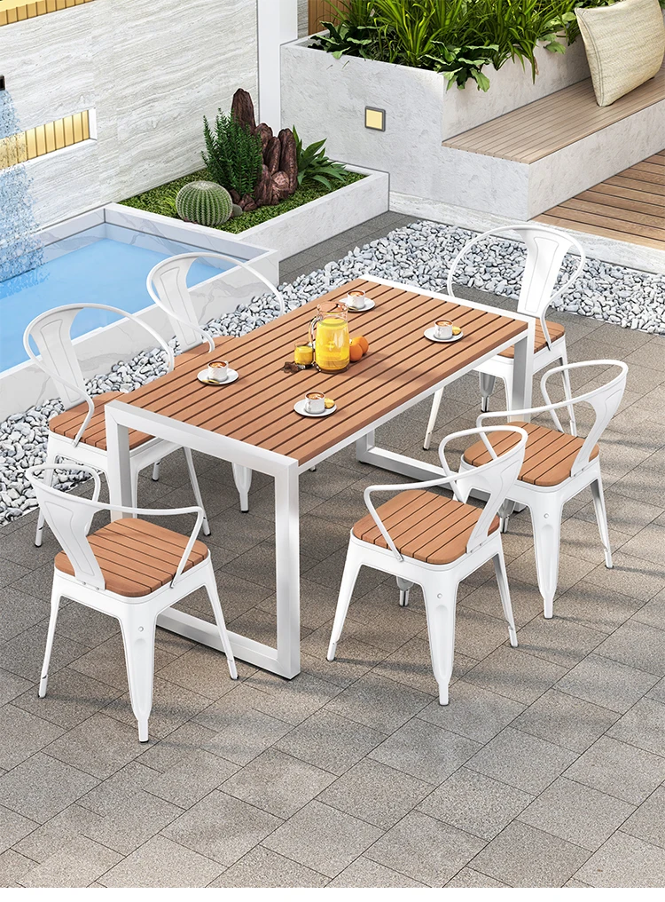 

столы и стулья во дворе, балкон, садовая терраса, кафе, магазин чая с молоком, стол и стул для отдыха