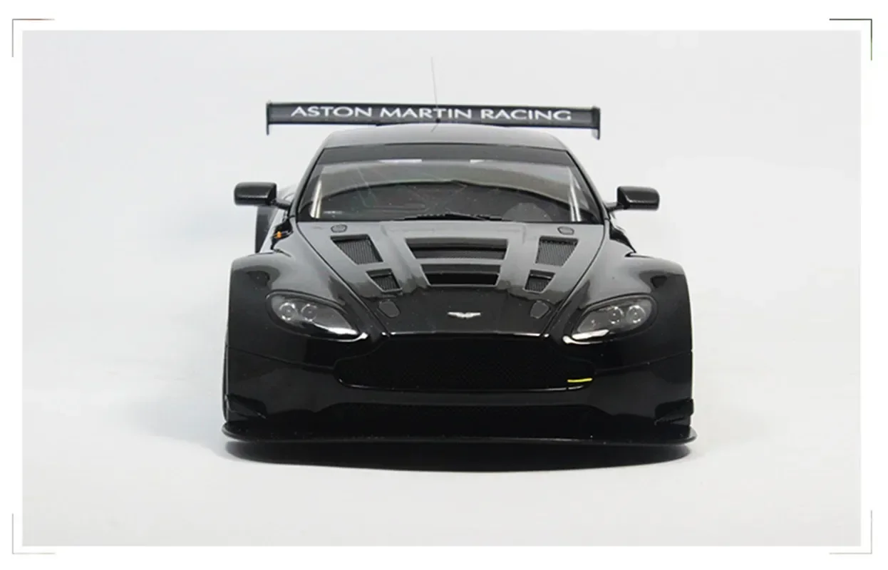 1/18 AUTOart For ASTON MARTIN Vantage V12 GT3 Mode Car Toys Boys Girls Gifts Collection Black/White/Green Metal,Plastic,Rubber