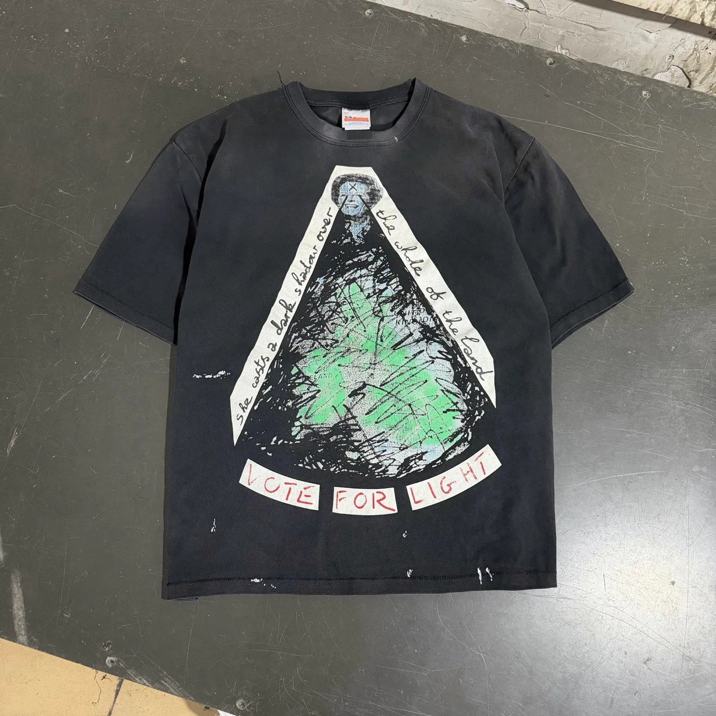 Saint Triangle Graffiti Pattern VOTE FOR LIGHT T Shirt Men Women Best Quality Tee Tops T-Shirt